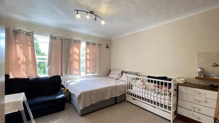 Studio to rent - Photo 4