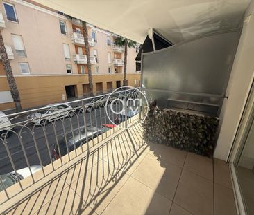 Location Appartement 2 pièces 43m² HYERES 83400 - Photo 4