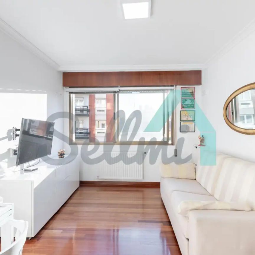 Piso de alquiler en Menéndez Pelayo, Barrio del Centro - Foto 1