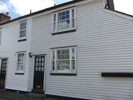 Central Tonbridge - Photo 4