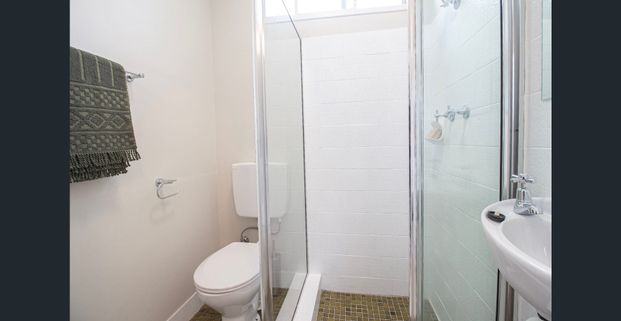 Light-Filled Three-Bedroom Home Close to All Amenities - Photo 1