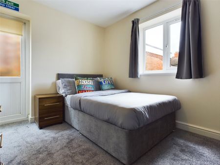 St. Annes Road, Doncaster, South Yorkshire, DN4 - Photo 4