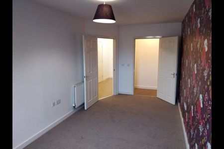 2 Bed Flat, Woodall Court, CR0 - Photo 3