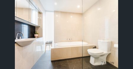 Welcoming family home in peaceful yet central location - Photo 3