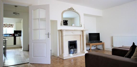 1 bedroom in a house share to rent - Photo 2