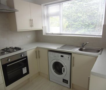 Lyndon Avenue, Garforth, Leeds - Photo 6