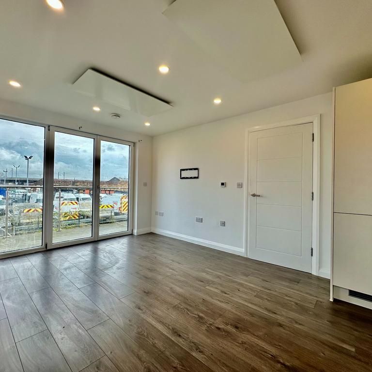 1 bedroom apartment to rent - Photo 1