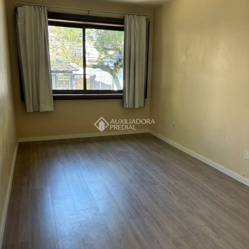 Apartamento com 1 quarto e 47m² para alugar em Mont'Serrat, Porto Alegre. - Photo 1