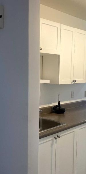 Grand 5 1/2 non fumeur au 3e étage - Photo 1