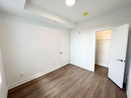 For Lease - 3250 Carding Mill Trail Unit# 402, Oakville, Ontario - Photo 5