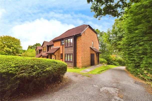 2 bedroom maisonette to rent - Photo 1