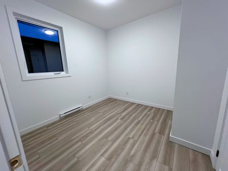 For Lease - 1371 Louis Lane Unit# Unit 6, Cyrville - Carson Grove - Pineview, Ontario - Photo 5