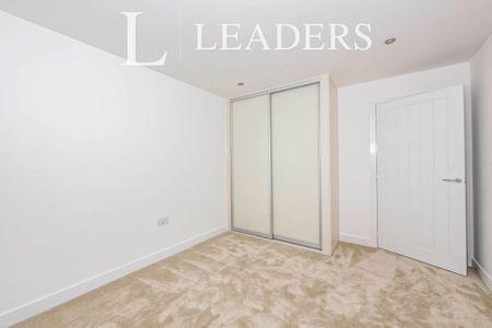 4 bedroom detached to rent Longhorn Close, Northstowe - Photo 2