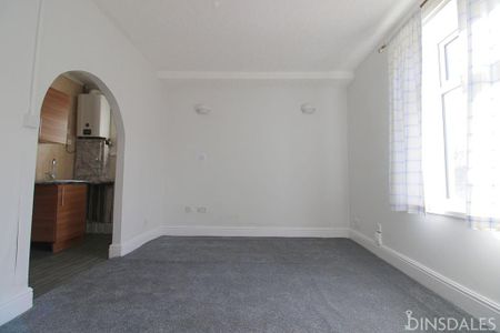 2 bedroom terraced house to rent - Photo 2