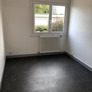 Location Appartement 3 pièces 58m² COUTANCES 50200 - Photo 2