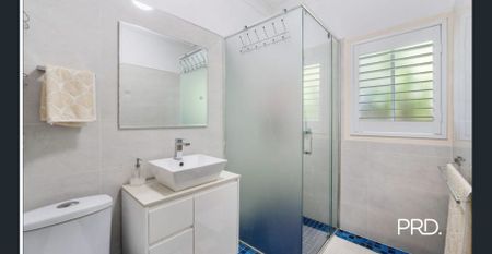 Charming 3-Bedroom Home with Modern Comforts & Spacious Living - Photo 5