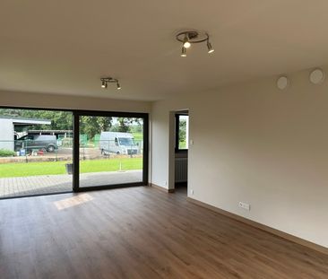 Gezinswoning op een rustige locatie - Photo 1