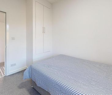4 bedroom house to rent - Photo 2