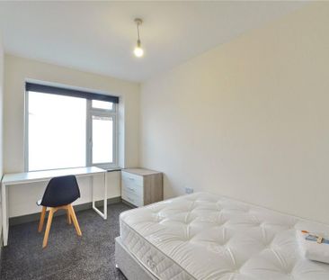 6 bedroom semi-detached house to rent - Photo 6