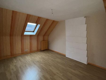 Location Maison 4 pièces 138m² BEAUFORT EN ANJOU 49250 - Photo 2