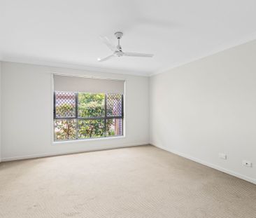 MODERN FAMILY HOME IN FANTASTIC LOCATION - Photo 2