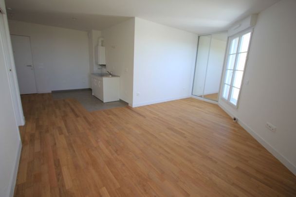 Location Appartement 2 pièces 44m² LE PLESSIS ROBINSON 92350 - Photo 1