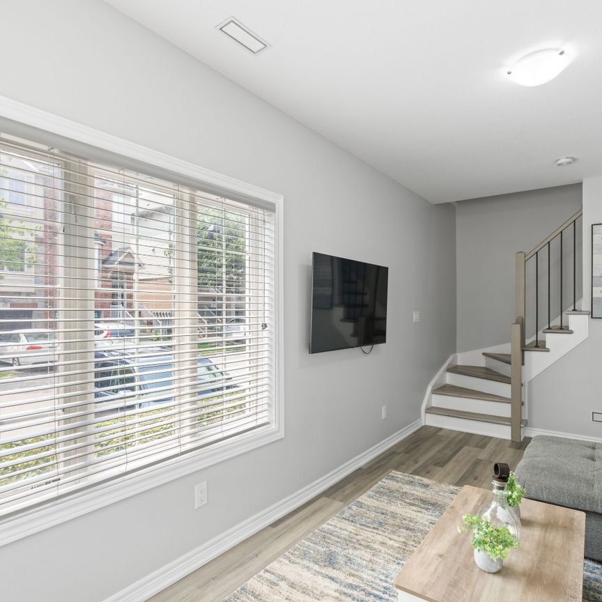 For Lease - 1401 Plains Road Unit# 92, Burlington, Ontario - Photo 1