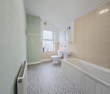 2 Bedroom Terraced House for Rent - Photo 6