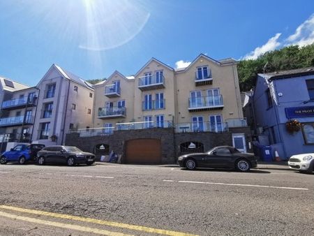 The Boat House, Swansea, SA3 - Photo 4