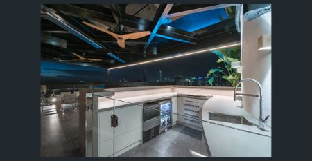 2201/289 Grey Street, South Brisbane, Qld 4101 - Photo 2