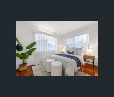 Elevated Comfort with Extra Living Below – Rent This Condon Gem Today! - Photo 6