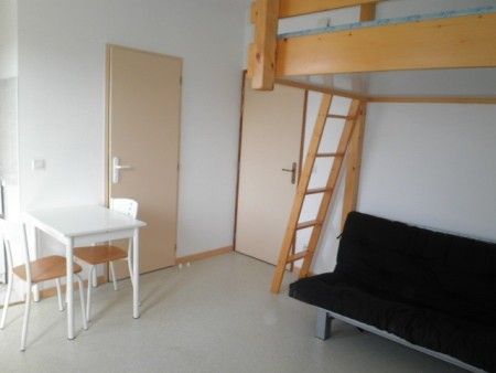 Location Appartement 2 pièces Meublé 16m² CHAMBERY 73000 - Photo 1