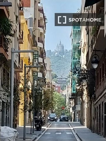 barcelona, Catalonia 08006 - Photo 5