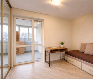 Po remoncie|Balkon|Garaż podziemny|2 min do metra - Photo 1
