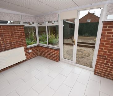 2 bedroom townhouse to rent - Photo 2