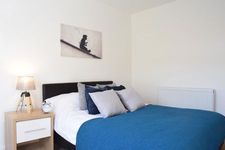 2 bedroom flat to rent - Photo 3
