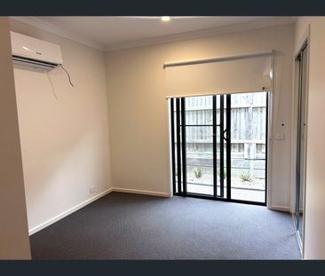 36 Titan Drive, Clyde North, Vic 3978 - Photo 4