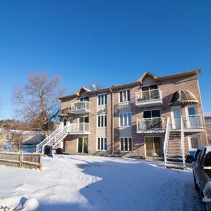 Bel Appartement - 17 Rue Damphousse #3 - Photo 2