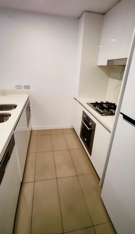 2 bedrooms 2 bathroom-Master Bedroom - Photo 4