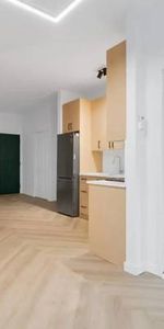 Large Renovated Studio in the Heart of the Plateau - Lease Transfer - Photo 4