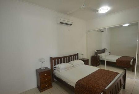 Centrally Located furnished 1 bedroom Unit - Photo 3