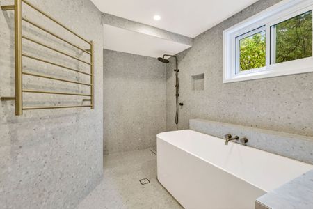 PERFECTLY SITUATED FLAT - Photo 4