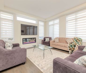 For Lease - 89 Halldorson Avenue, Aurora, Ontario - Photo 3