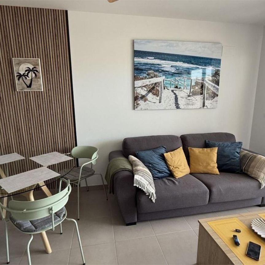 Piso de alquiler en Carrer Bahia, 1, Los Arenales del Sol - Photo 1