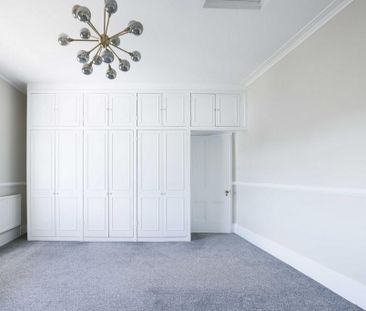 5 bedroom townhouse to rent - Photo 4