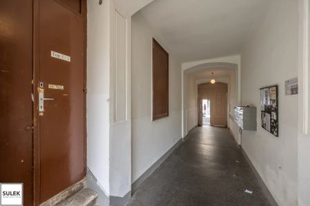 *** ab 1.12.25 gut aufgeteilte 2 Zimmer Altbau Wohnung in bester Lage *** - Photo 5