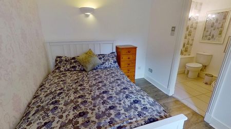 2 bedroom apartment to rent - Photo 4