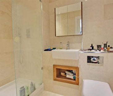 Lavender Park Road, West Byfleet - 1 bedroomProperty for lettings -... - Photo 3