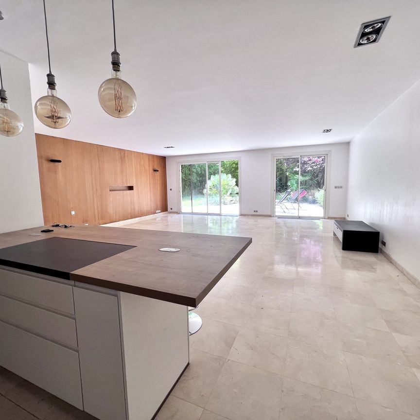 Duplex 6 pièces avec jardin privatif + 2 parkings + cave - Photo 1