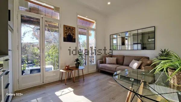 Alquiler de piso en Plaza de la Merced - Photo 1